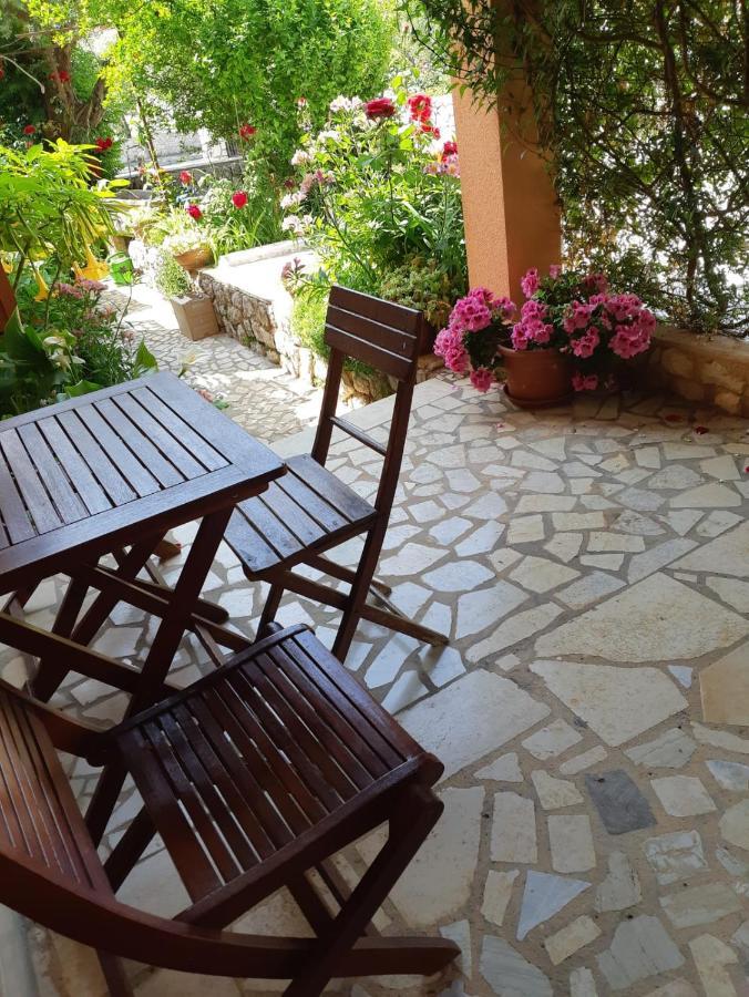 Rooms Ljubica Cres Exterior photo