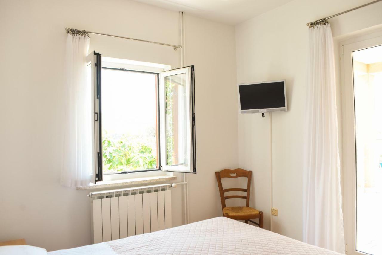 Rooms Ljubica Cres Exterior photo